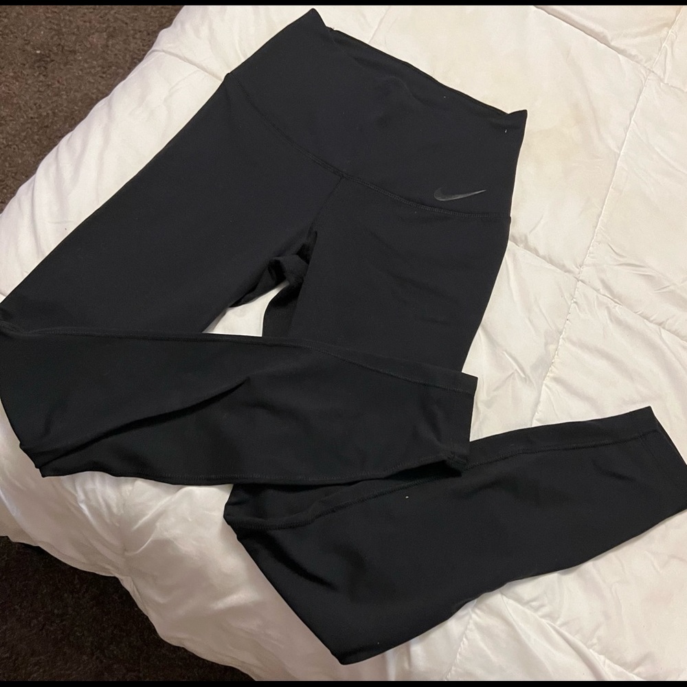 Black Nike high waist compression dry fit legging